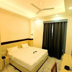 Hotel Prago By Deer, Varanasi