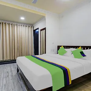 Treebo Jheel Mahal Hotel Udaipur