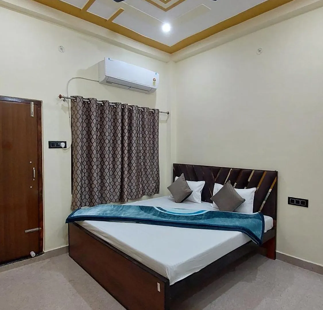 Narayani Paying Guest House Varanasi India